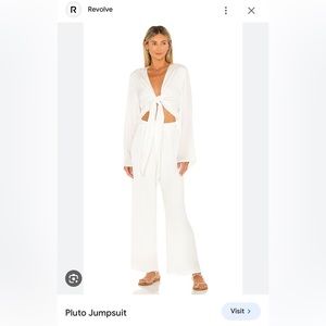 SNDY’s White jumpsuit